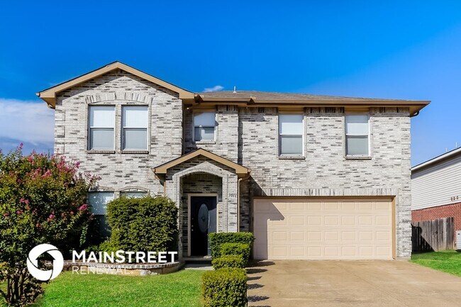 3011 Clemente Dr Grand Prairie, TX 75052