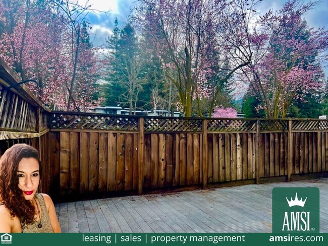 Charming Danville Townhouse 3 BD / 2.5 BA