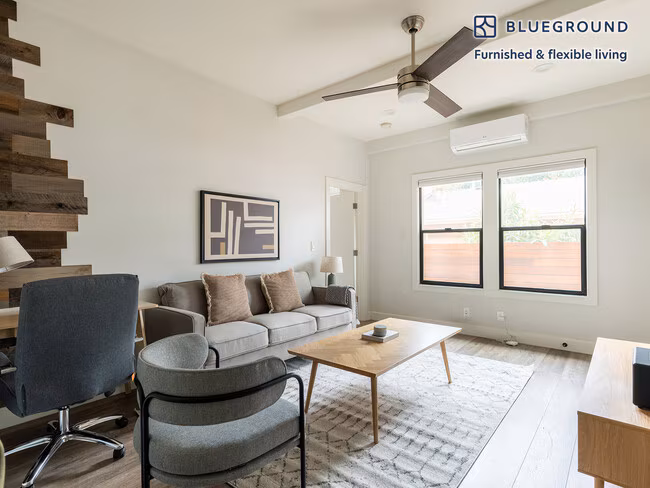715 Everett Ave Palo Alto, CA 94301