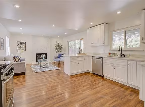 1076 Redstone Place