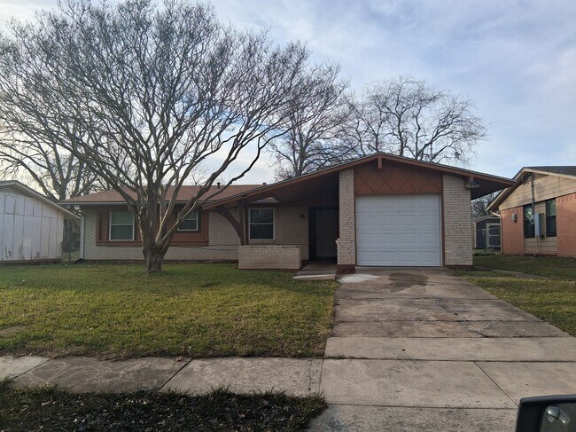 3611 Palm Dr Mesquite, TX 75150
