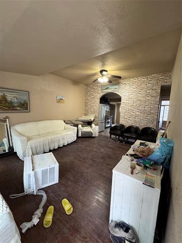 2717 Avenue I Fort Worth, TX 76105