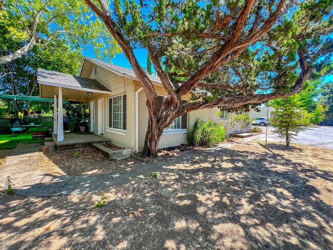 1003-1013 Shetler Ave Napa, CA 94559