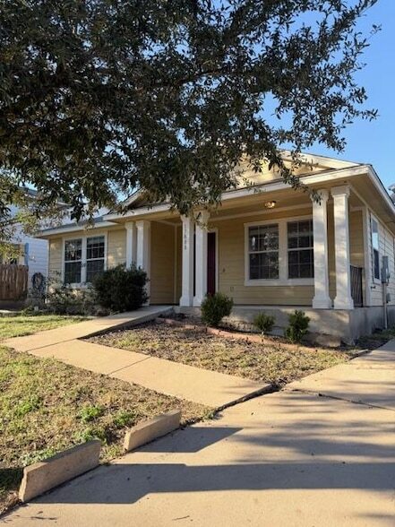 17808 Golden Valley Dr Manor, TX 78653