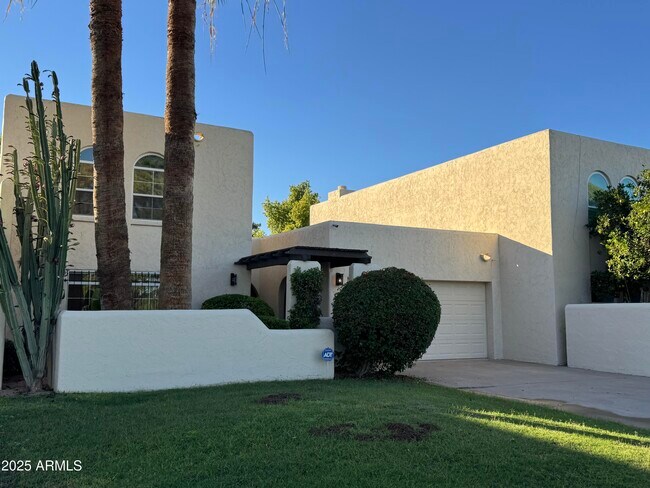 1009 N VILLA NUEVA Drive