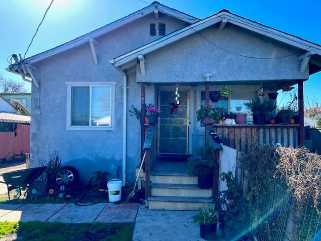 Newly Remodeled 2 BD | 2 BA Duplex