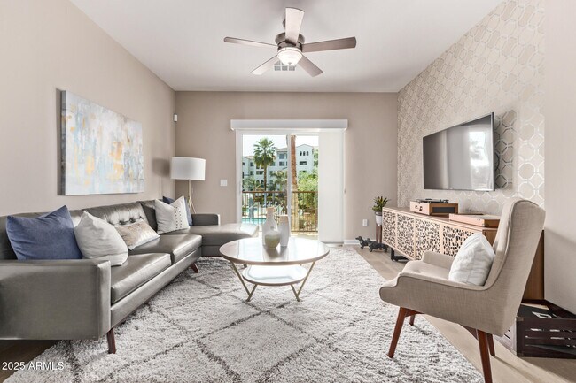 2511 W Queen Creek Rd Chandler, AZ 85248