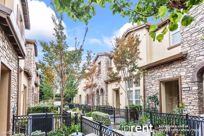 254 Fringe Tree Terrace