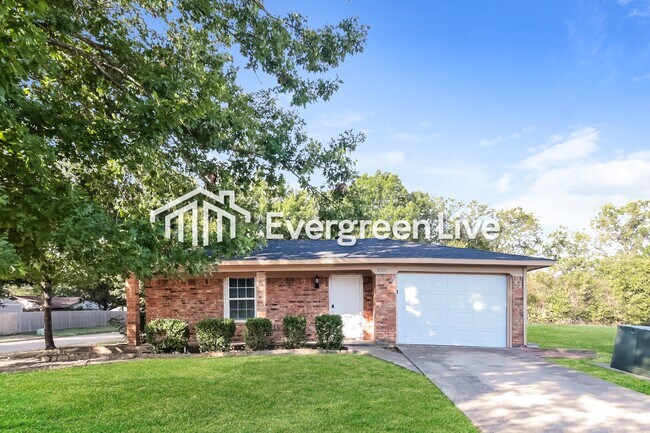 1501 Shady Lane