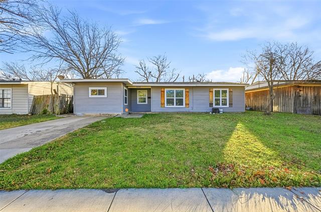 1005 Highland Dr Grand Prairie, TX 75051