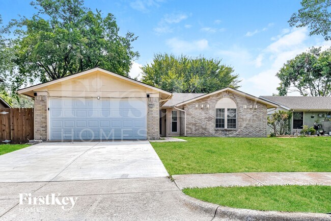 710 Ravencroft Dr Garland, TX 75043