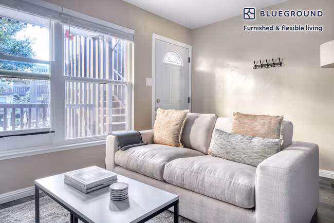 710 Laurel Ave San Mateo, CA 94401