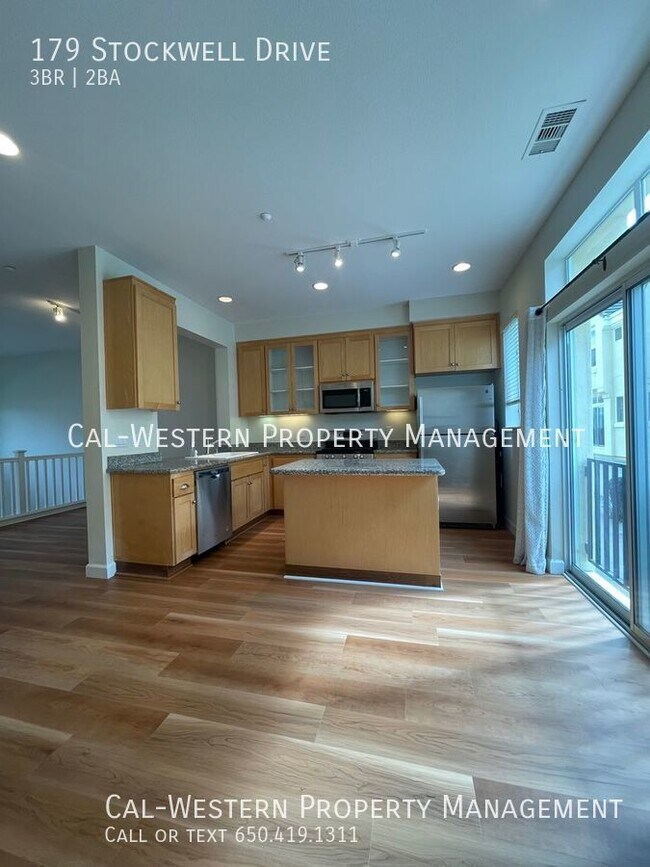 Great Location Spacious 3 Bedroom Townhouse at Whisman Station