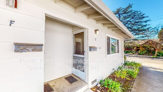 630 Wright St E Santa Rosa, CA 95404