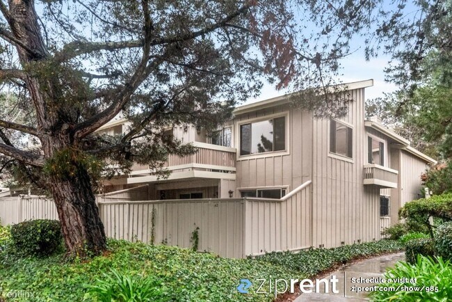 42 Weepingridge Court