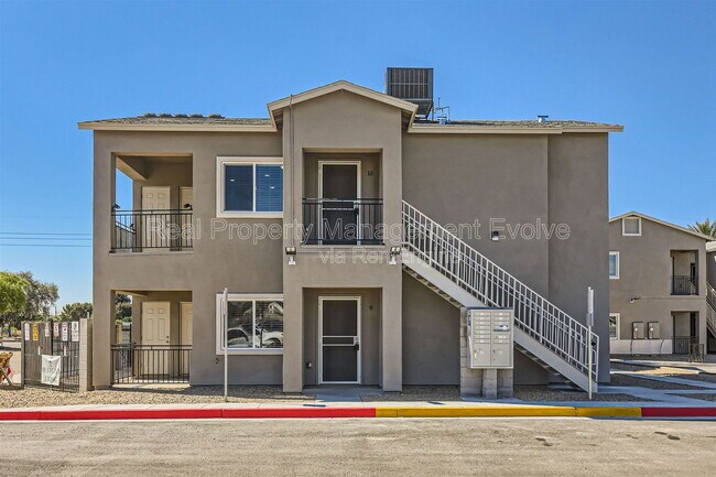 7010 N 80th Ave Glendale, AZ 85303