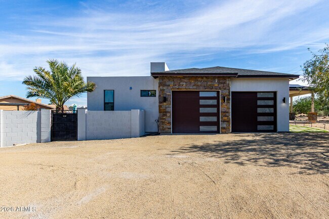 2311 N 58th St Scottsdale, AZ 85257
