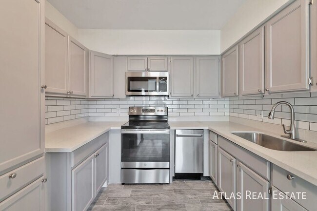2530 N 17th Way Phoenix, AZ 85006