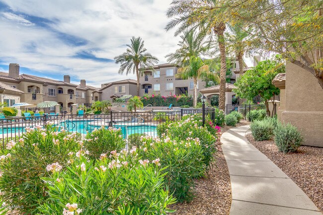 3236 E Chandler Blvd Phoenix, AZ 85048