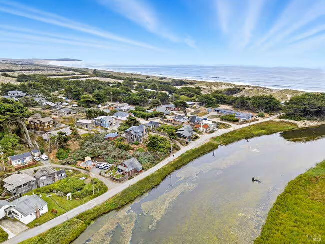 195 Ocean View Ave Bodega Bay, CA 94923