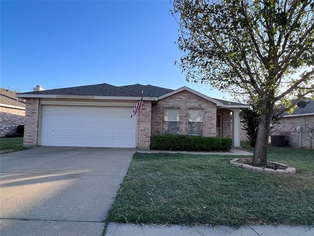 5513 Wiltshire Dr Fort Worth, TX 76135