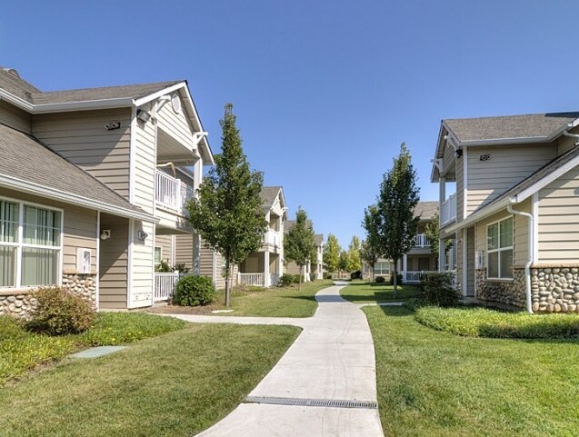 Courtyards At Cypress Grove
