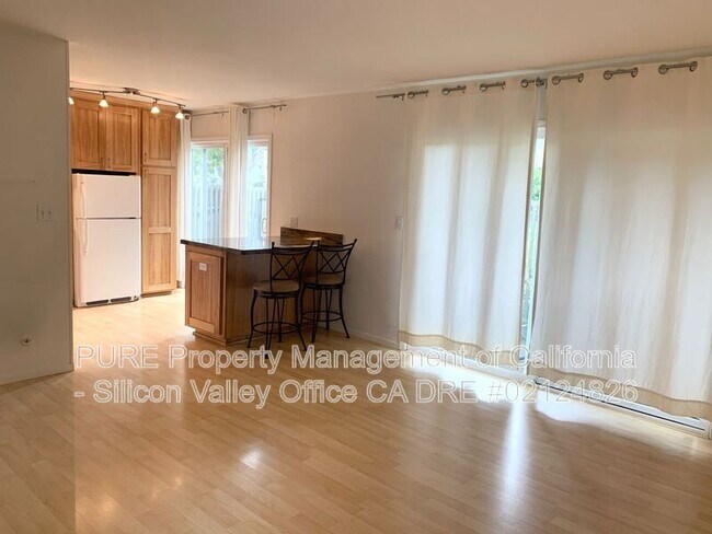 255 S Rengstorff Ave Mountain View, CA 94040