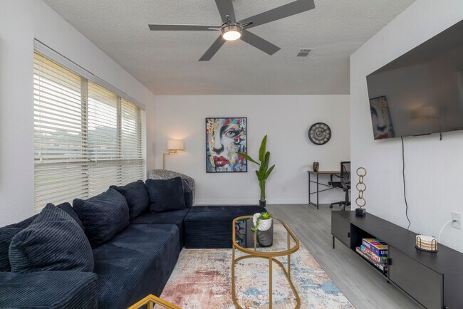 1704 Kynette Dr Euless, TX 76040