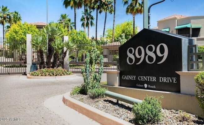 8989 N Gainey Center Dr Scottsdale, AZ 85258