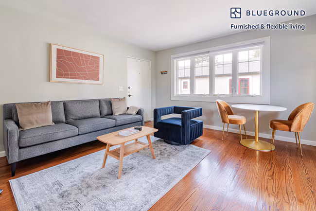 329 Hawthorne Ave Palo Alto, CA 94301