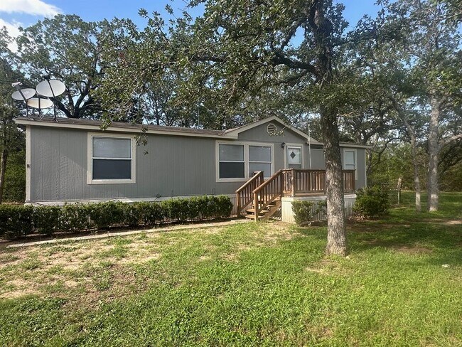 302 Lone Star RD