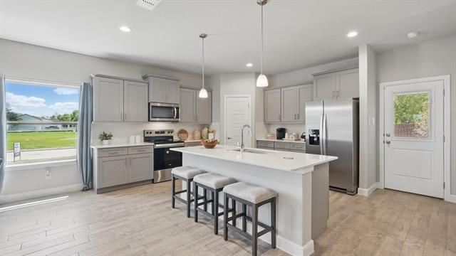 306 Lelo Ln Mansfield, TX 76063