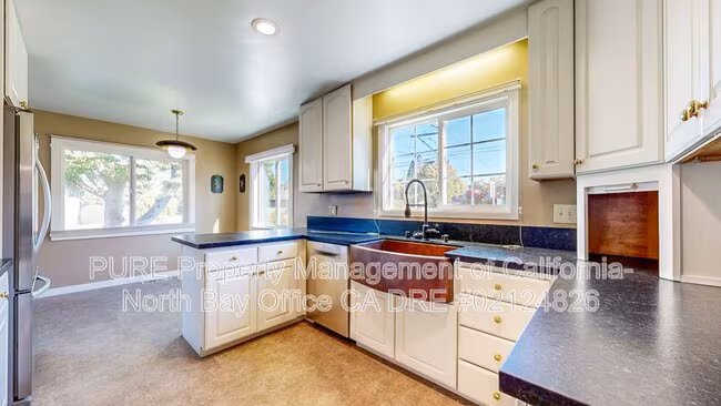 1827 Creekside Rd, Santa Rosa (Single Family)