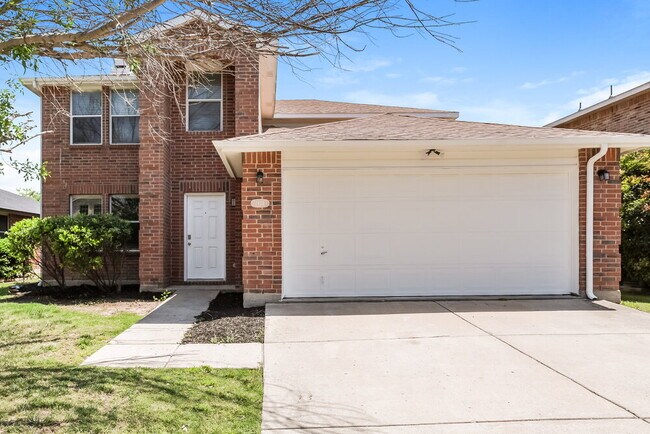 1824 Lariat Dr Justin, TX 76247