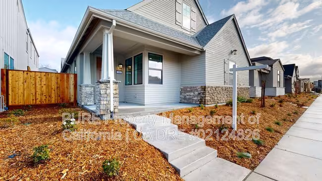 1308 Waldorf Ln Rohnert Park, CA 94928