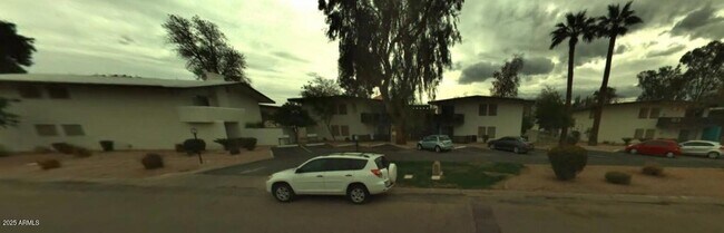 5128 N 15th St Phoenix, AZ 85014