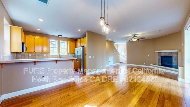 160 Windsor River Rd Windsor, CA 95492