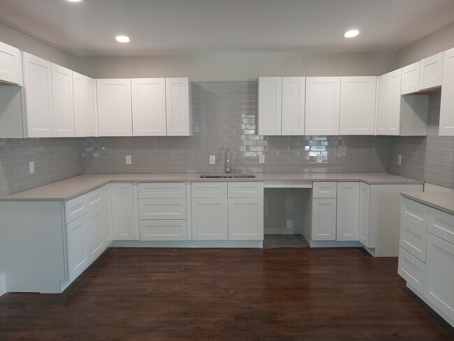 11207 Myrtice Drive