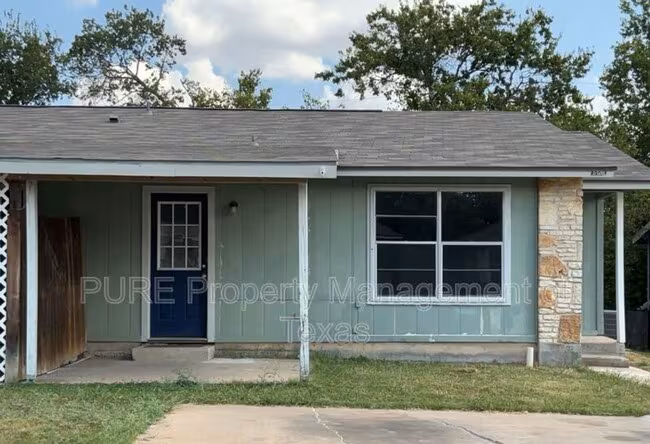 512 Lenora Dr Taylor, TX 76574