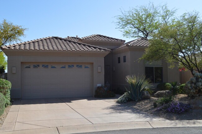 9255 E Broken Arrow Dr Scottsdale, AZ 85262