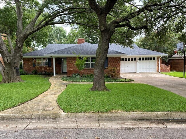 3621 Winifred Drive