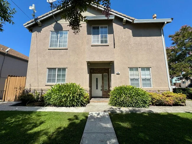3 Bedroom and 2.5 Bathroom 2
