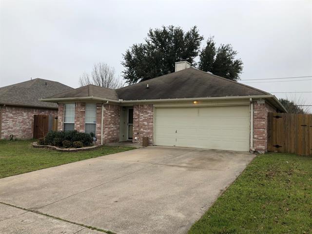 1208 Brookvalley Dr Arlington, TX 76018