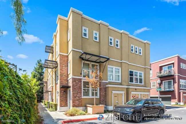 605 Artistic Place