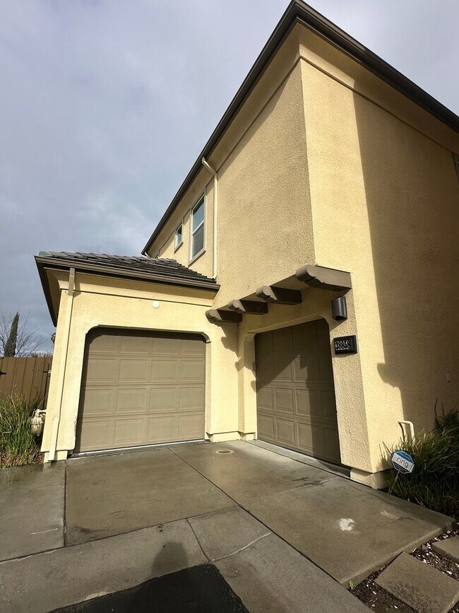 38858 Coneflower Place