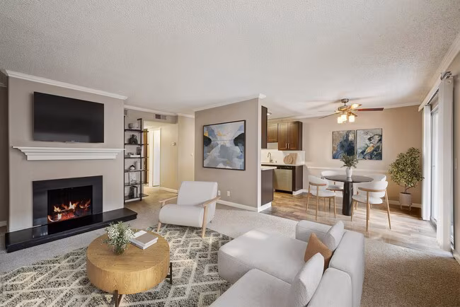 La Valencia Apartment Homes