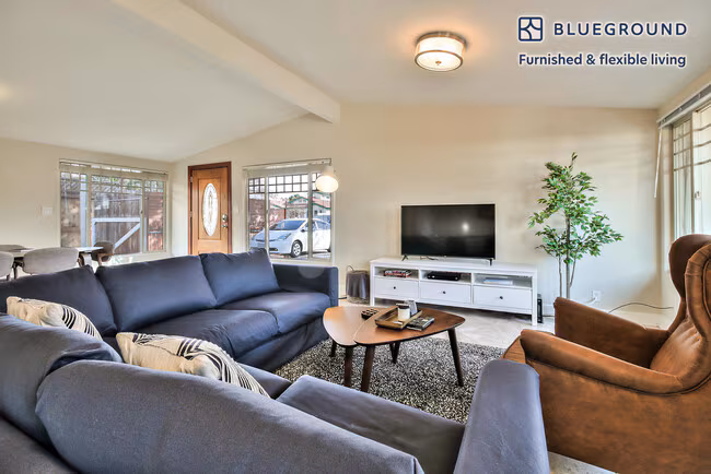 723 Lakehaven Drive