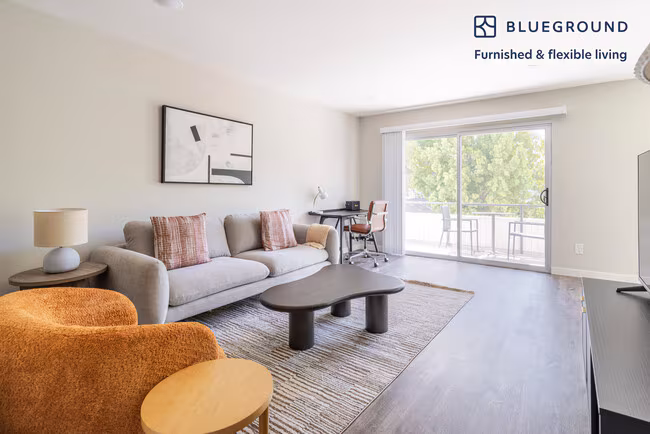 2721 Midtown Ct Palo Alto, CA 94303