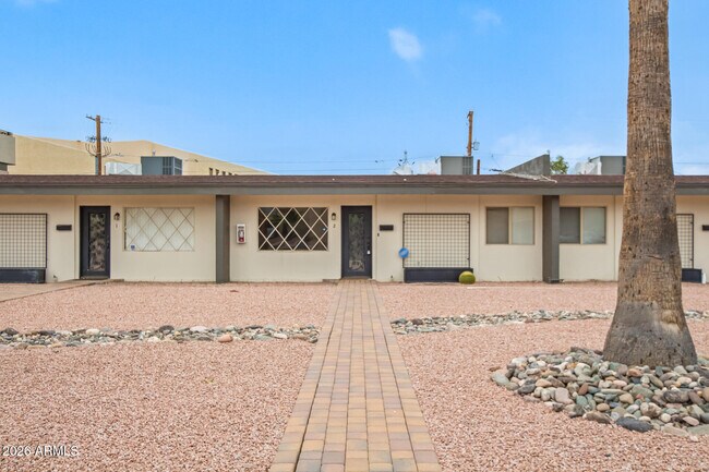 7101 E WILSHIRE Drive