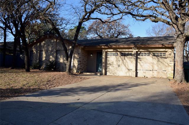 2808 Bent Tree Ln Arlington, TX 76016